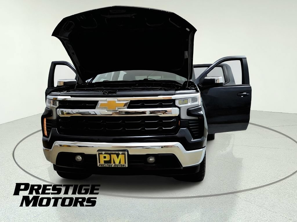 Used 2024 Chevrolet Silverado 1500 LT w/ Z71 Off-Road Package AWD/4WD image 12