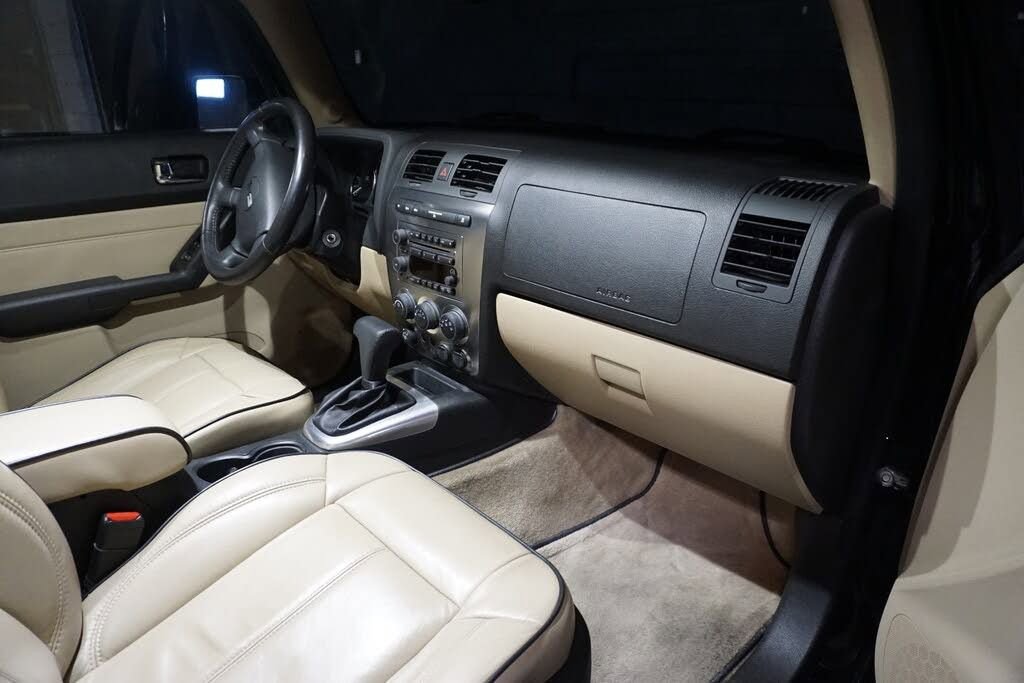 Used 2009 HUMMER H3 Luxury AWD/4WD image 16