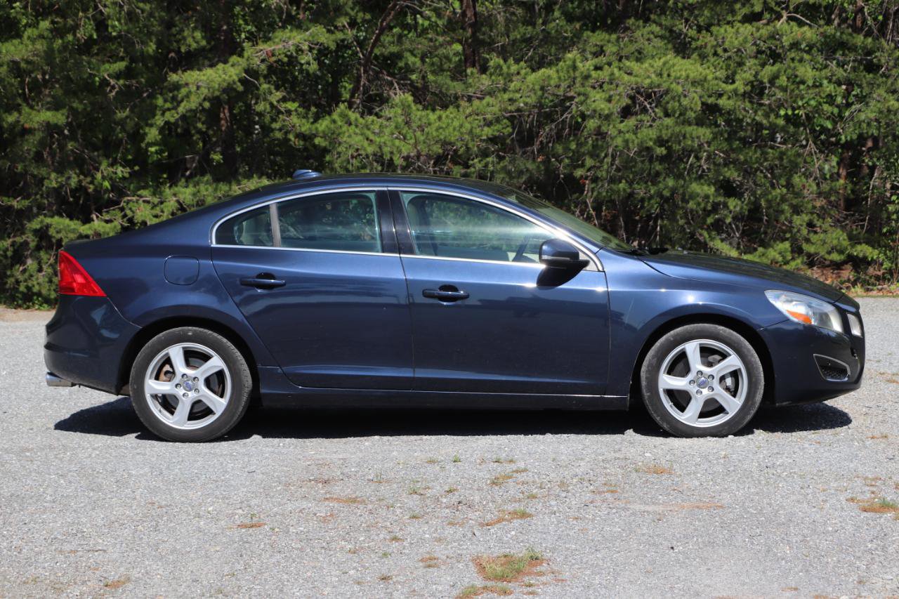 Used 2013 Volvo S60 T5 AWD/4WD image 2