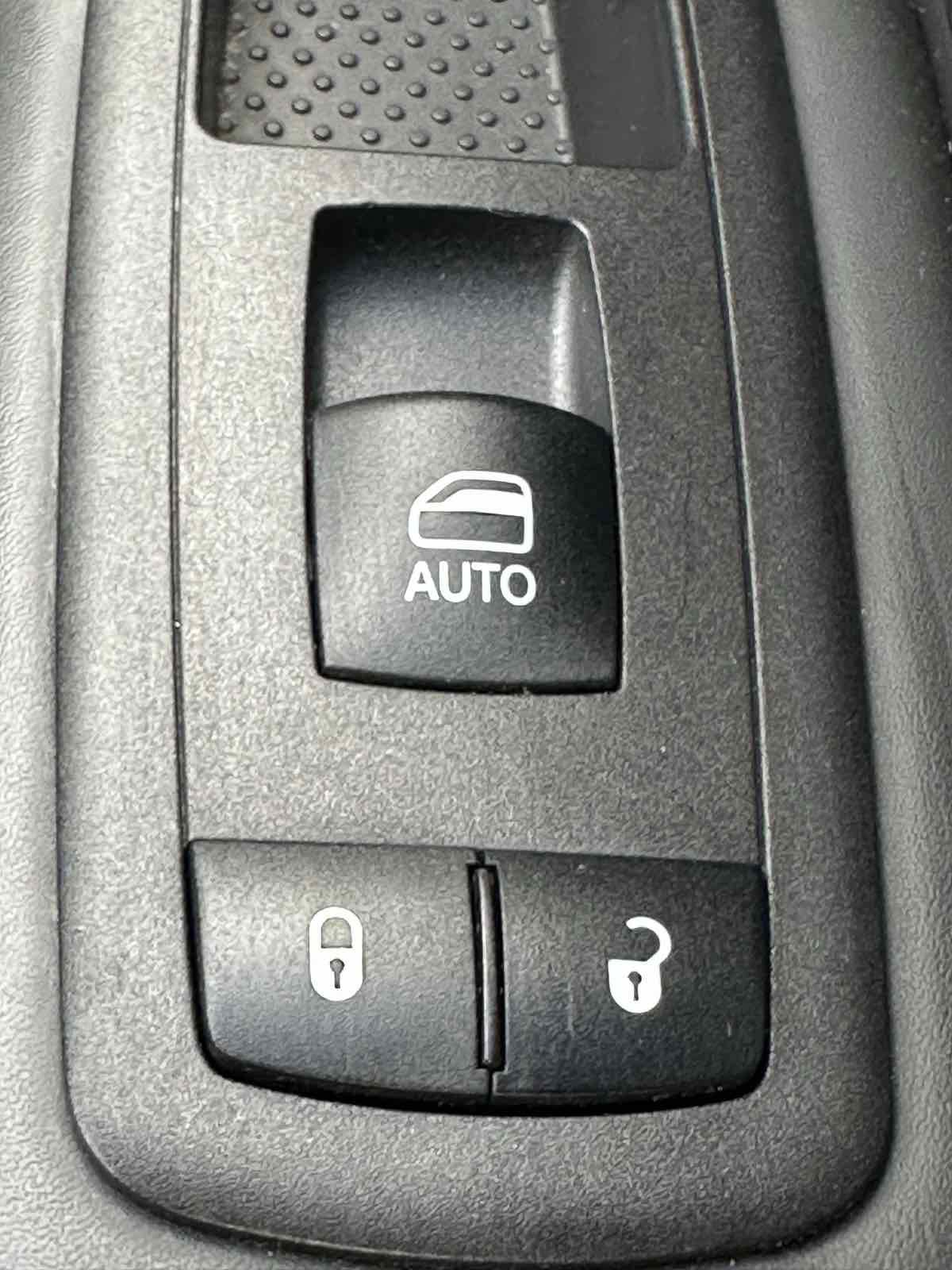 Used 2023 Dodge Durango R/T w/ Hemi Orange Plus Package AWD/4WD image 34