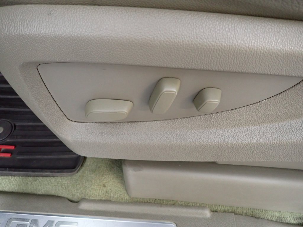 Used 2017 GMC Yukon SLT image 22