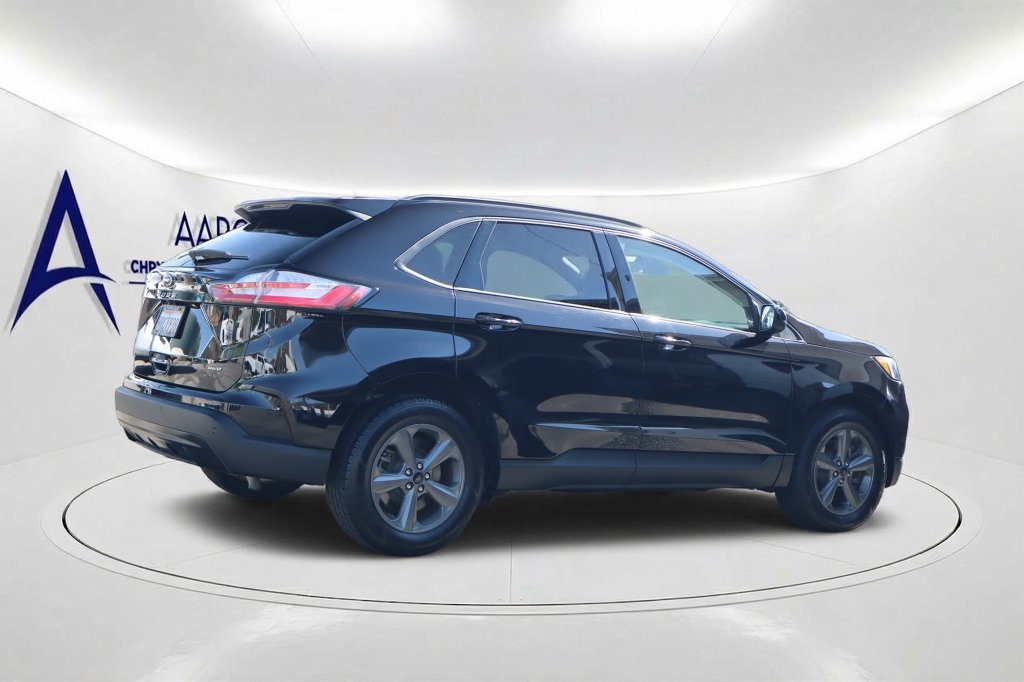 Used 2023 Ford Edge SEL w/ Sport Appearance Package AWD/4WD image 4