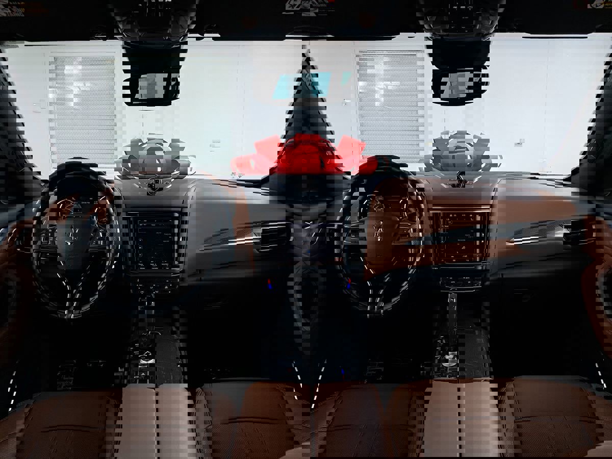 Used 2021 Maserati Levante S GranSport image 48