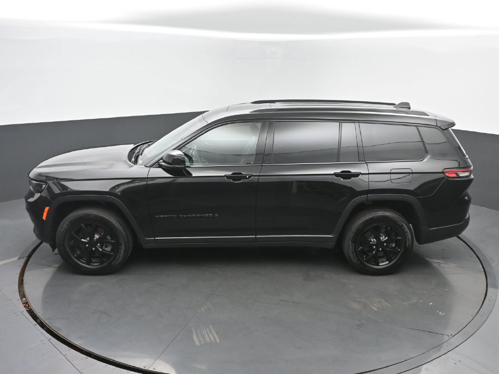 Used 2025 Jeep Grand Cherokee L Altitude AWD/4WD image 47