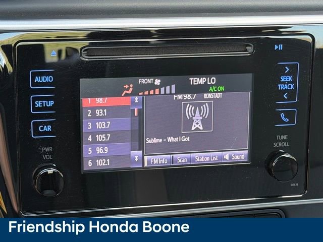 Used 2018 Toyota Corolla LE FWD image 22