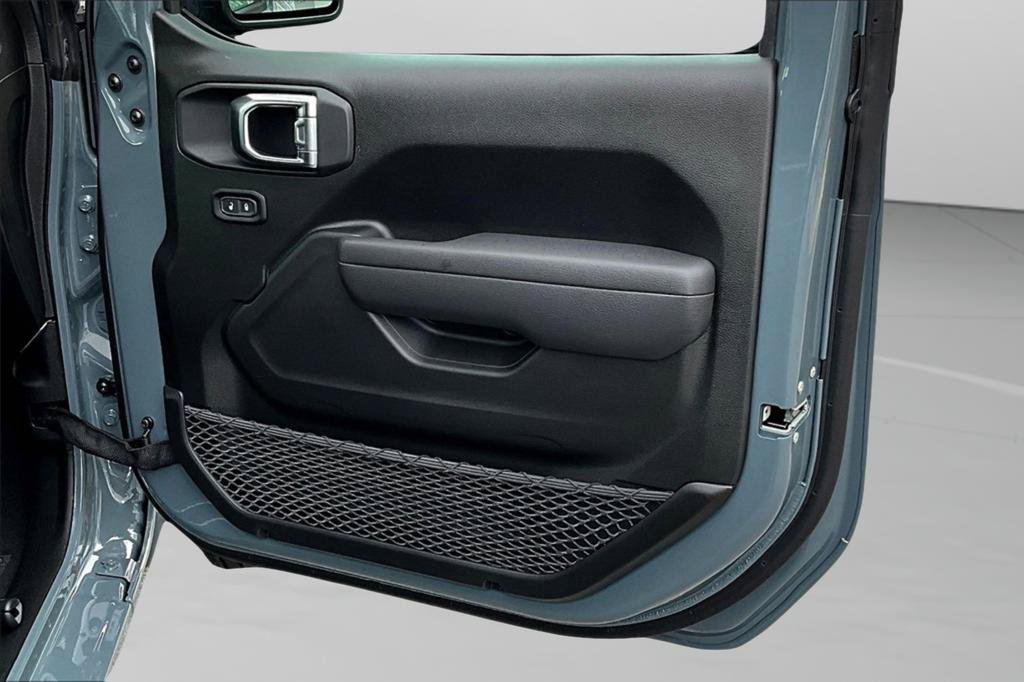 New 2025 Jeep Gladiator Sport AWD/4WD image 24