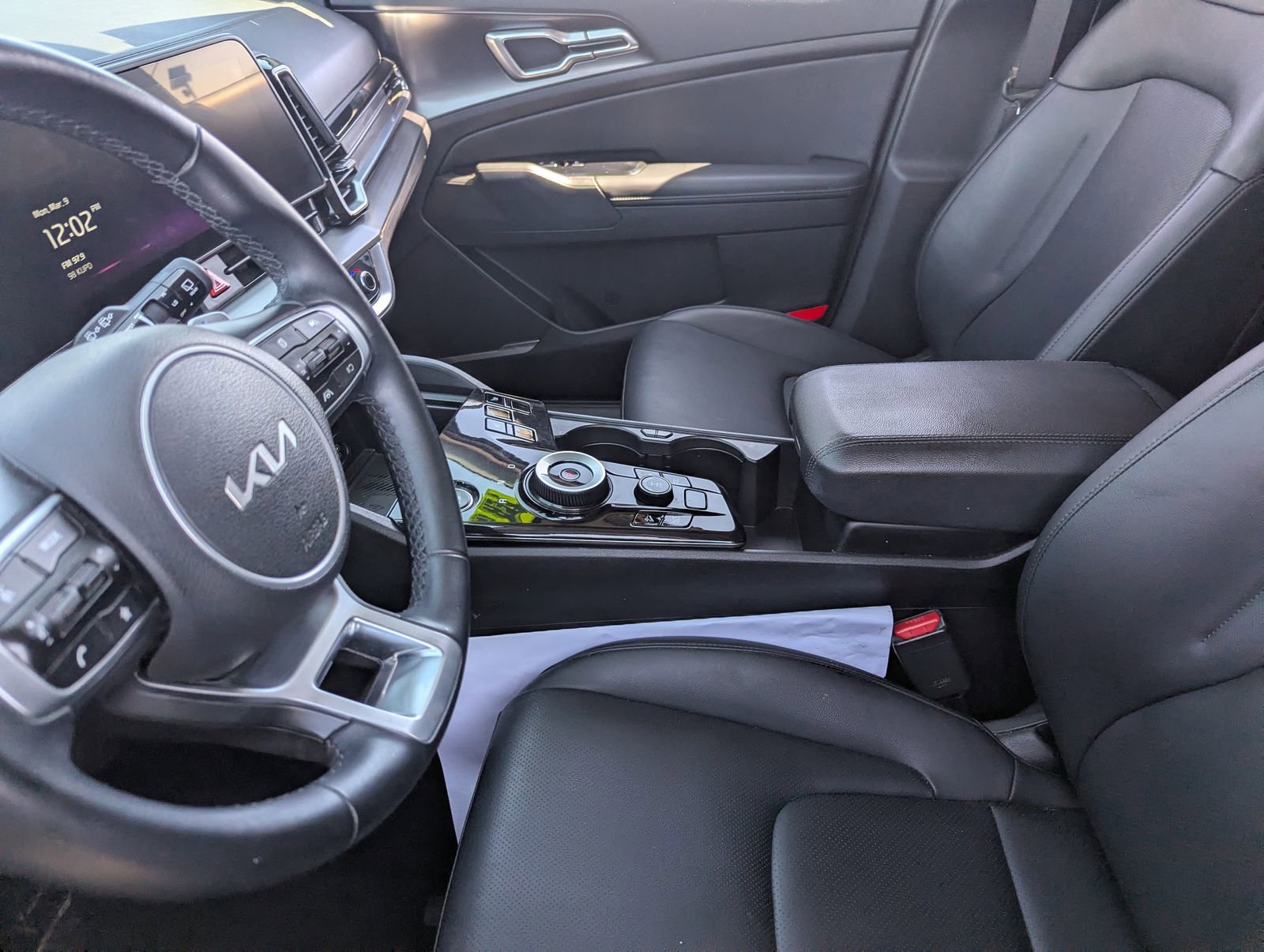 Used 2024 Kia Sportage EX image 18