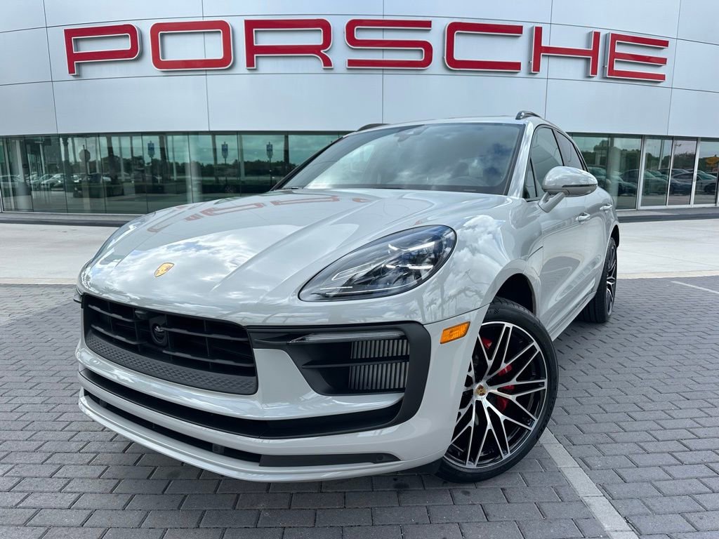 Certified 2023 Porsche Macan S image 1