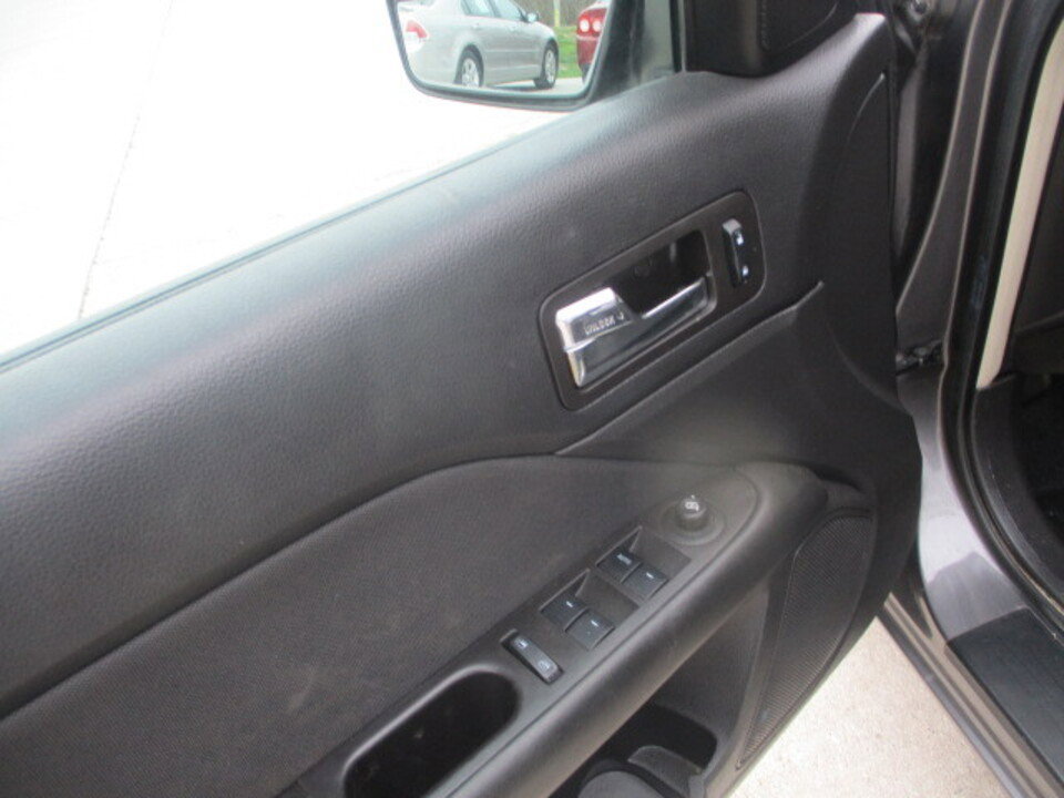 Used 2012 Ford Fusion SE image 23