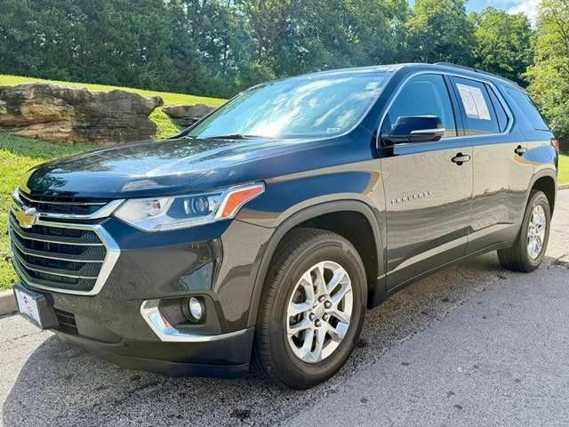 Used 2020 Chevrolet Traverse LT FWD video 2