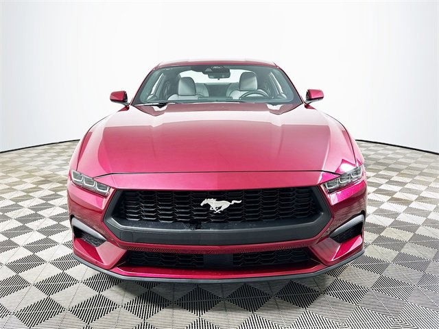 Used 2025 Ford Mustang Coupe image 8
