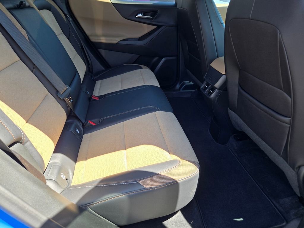 Used 2026 Chevrolet Equinox ACTIV w/ Safety and Technology Package AWD/4WD image 4
