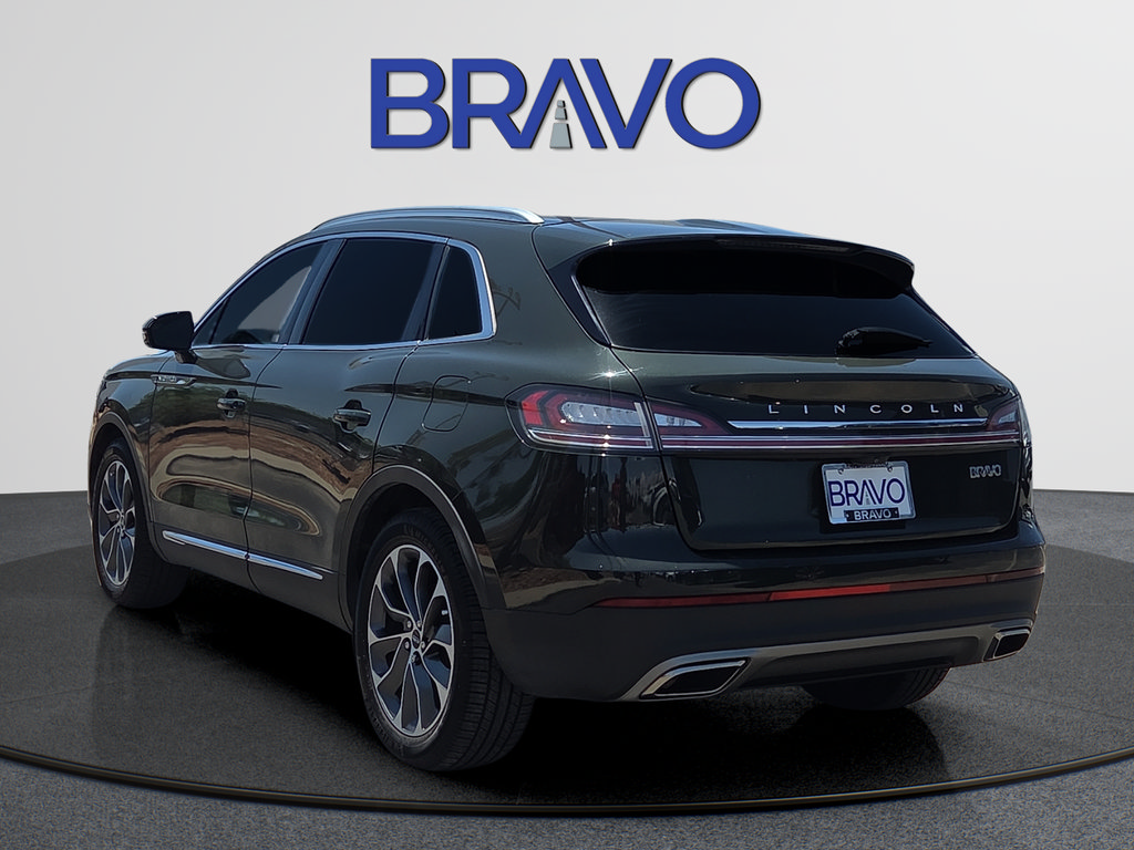Used 2022 Lincoln Nautilus Reserve w/ Luxury Package FWD image 3
