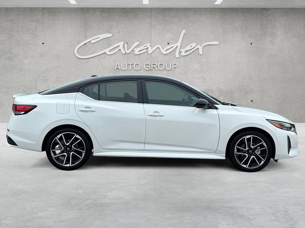 Used 2025 Nissan Sentra SR w/ Trunk Package image 17
