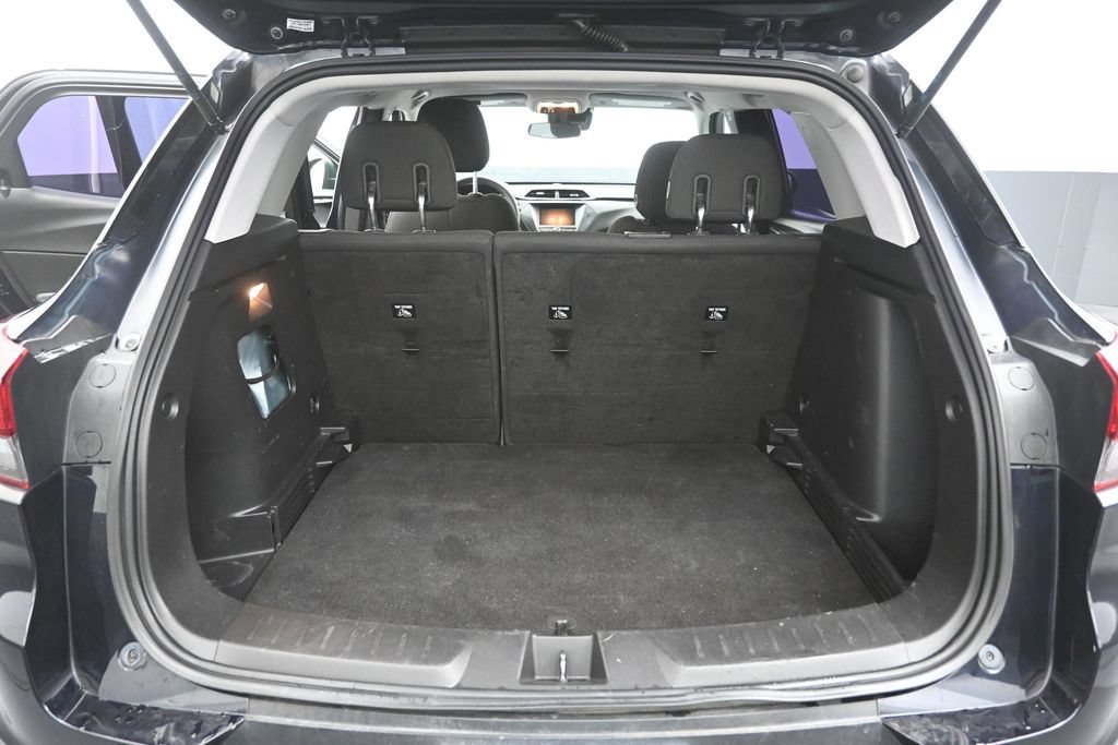 Used 2021 Chevrolet TrailBlazer LS FWD image 2