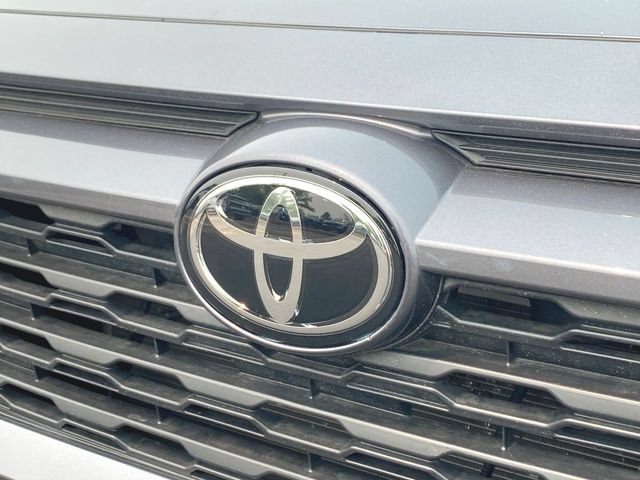 Used 2025 Toyota RAV4 LE AWD/4WD image 28