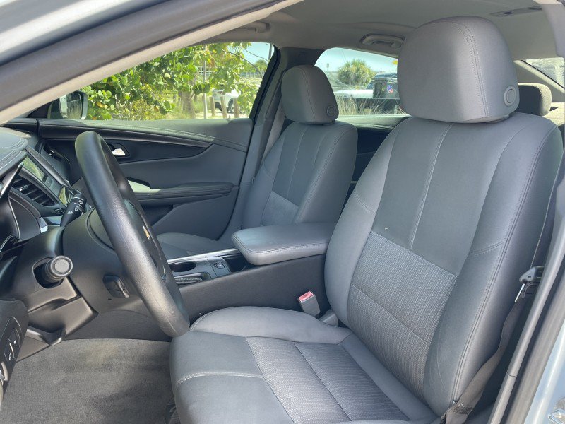 Used 2015 Chevrolet Impala LS w/ LS Convenience Package FWD image 2