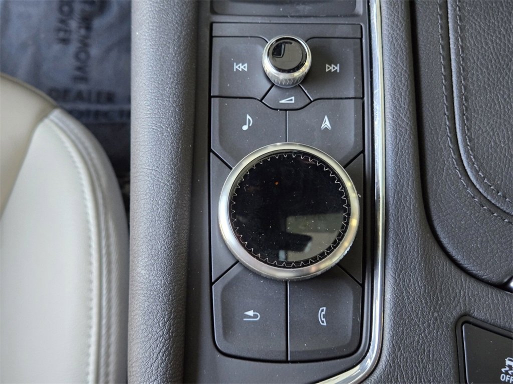 Used 2024 Cadillac XT6 Sport w/ Technology Package image 29