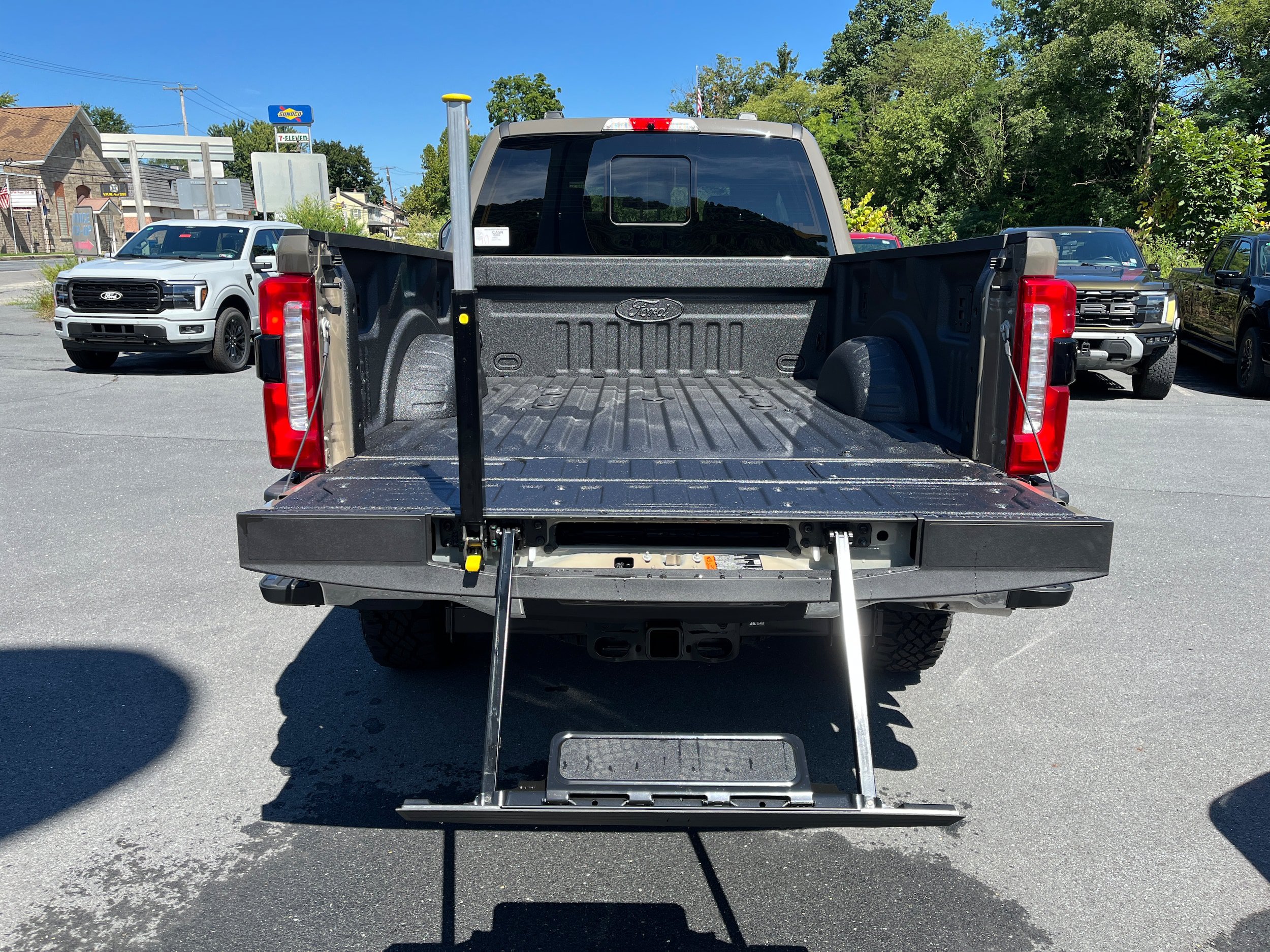 New 2026 Ford F350 Lariat w/ Tremor Off-Road Package AWD/4WD image 7