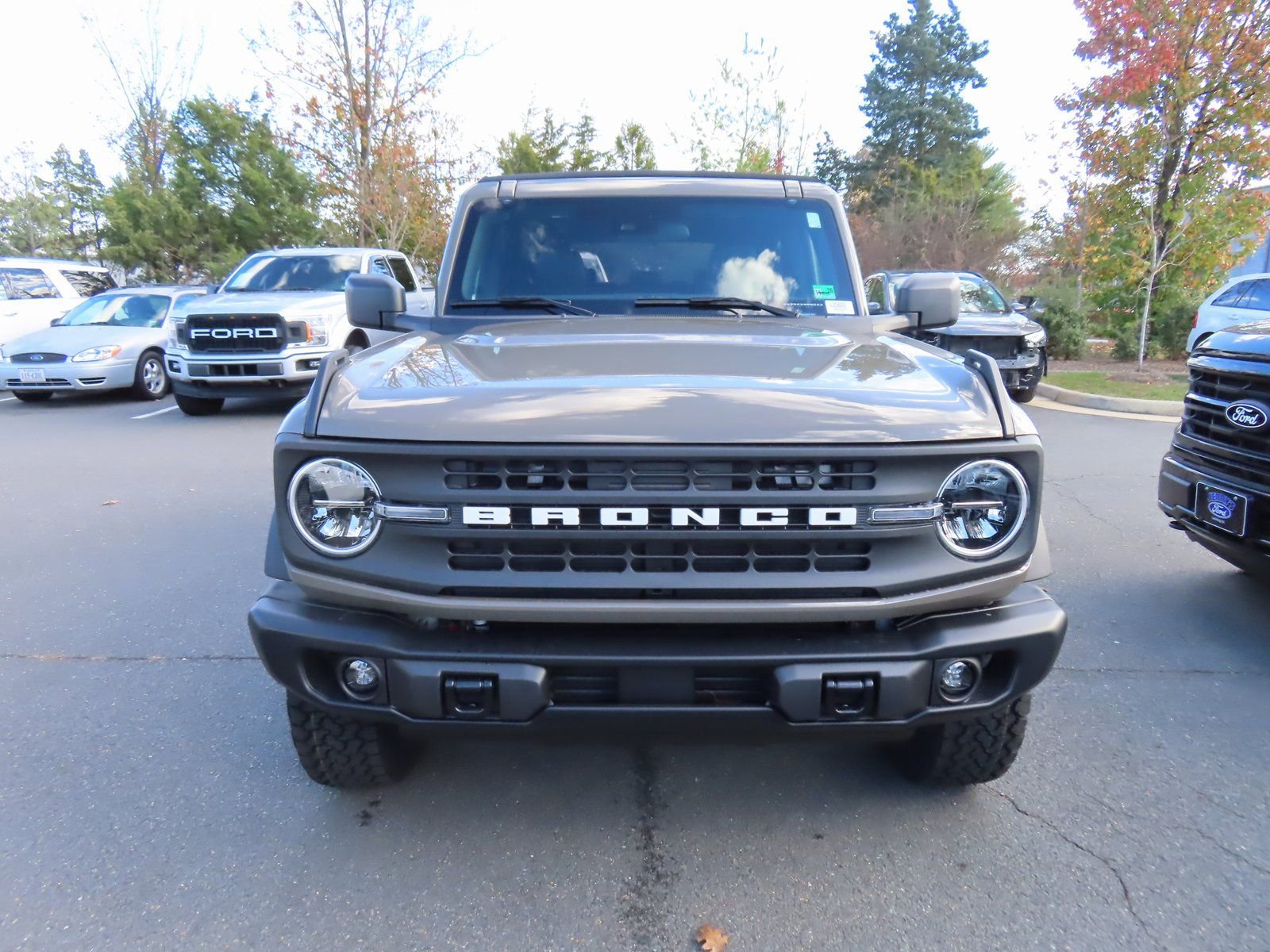 New 2025 Ford Bronco Big Bend w/ Black Diamond Package image 2