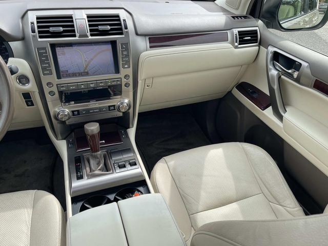 Used 2016 Lexus GX 460 w/ Premium Package AWD/4WD image 14
