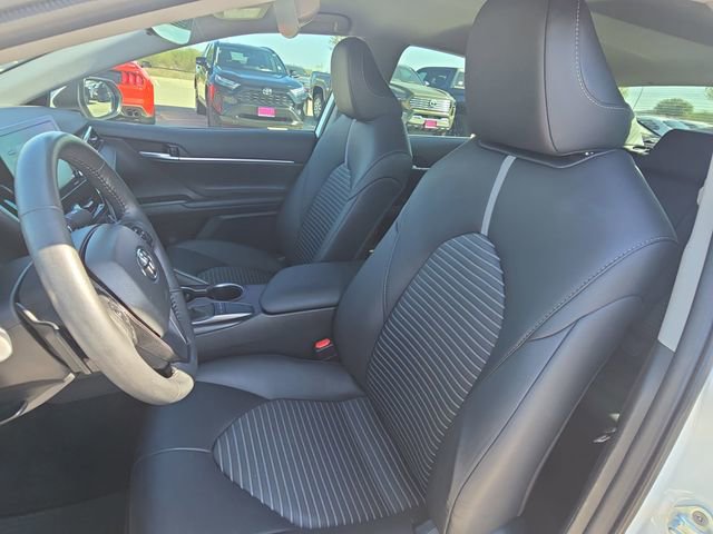 Used 2024 Toyota Camry SE image 15