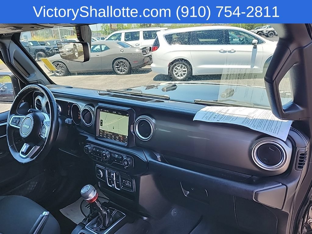 Used 2018 Jeep Wrangler Unlimited Sahara AWD/4WD image 37