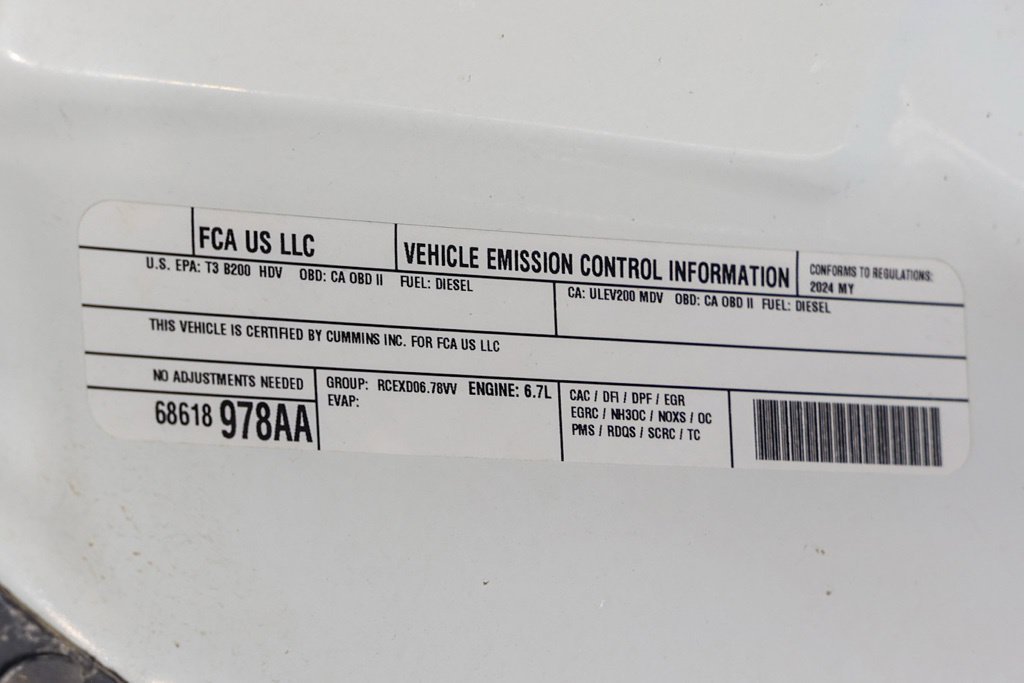 Used 2024 RAM 2500 Laramie w/ Safety Group AWD/4WD image 32