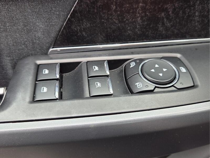 Used 2023 Ford F150 Lightning XLT AWD/4WD image 24