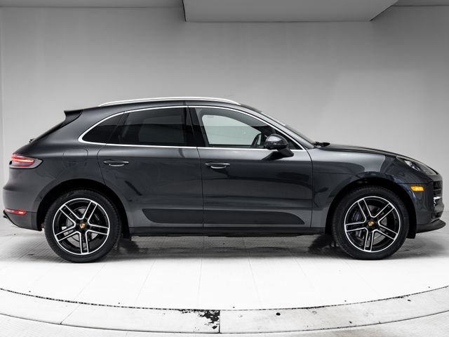Certified 2021 Porsche Macan AWD/4WD image 32