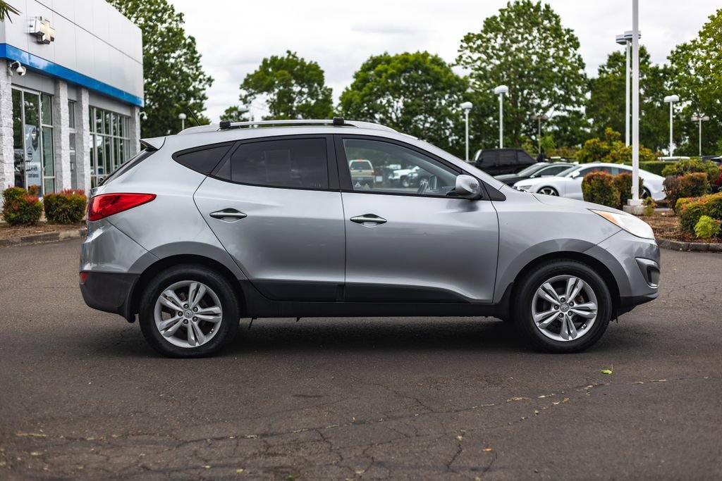 Used 2011 Hyundai Tucson GLS FWD image 8