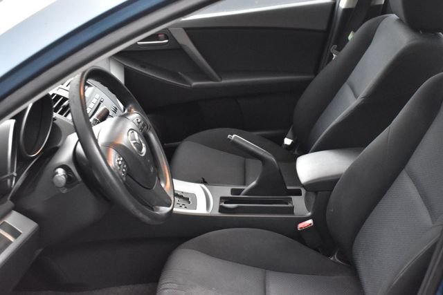 Used 2010 MAZDA MAZDA3 i Touring FWD image 9