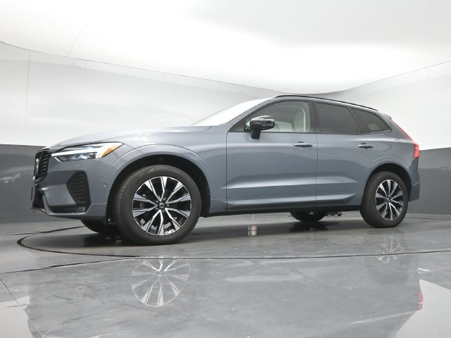 Used 2024 Volvo XC60 B5 Plus w/ Climate Package AWD/4WD image 13