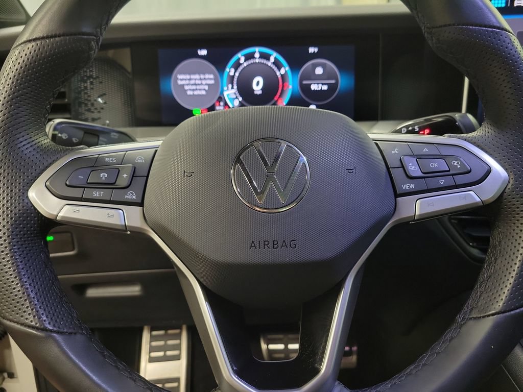Used 2026 Volkswagen Tiguan SE R-Line FWD image 19
