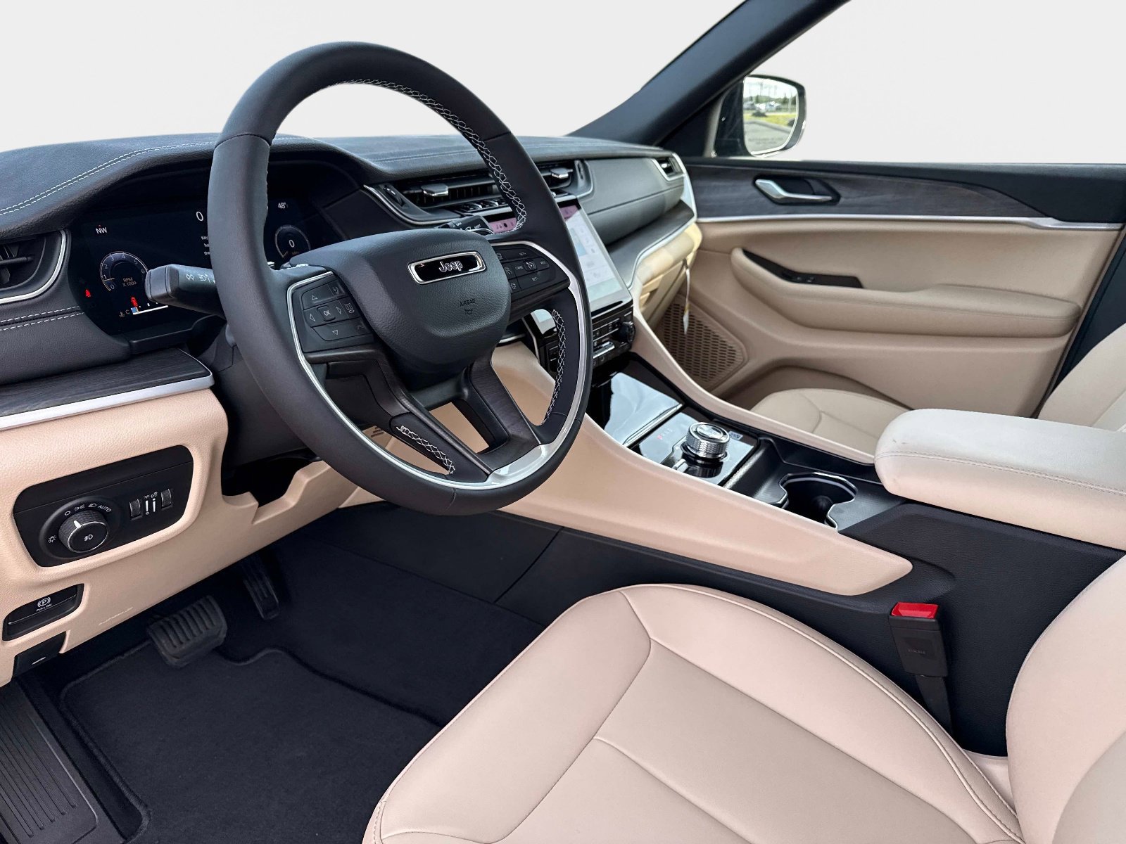 New 2025 Jeep Grand Cherokee Limited AWD/4WD image 33