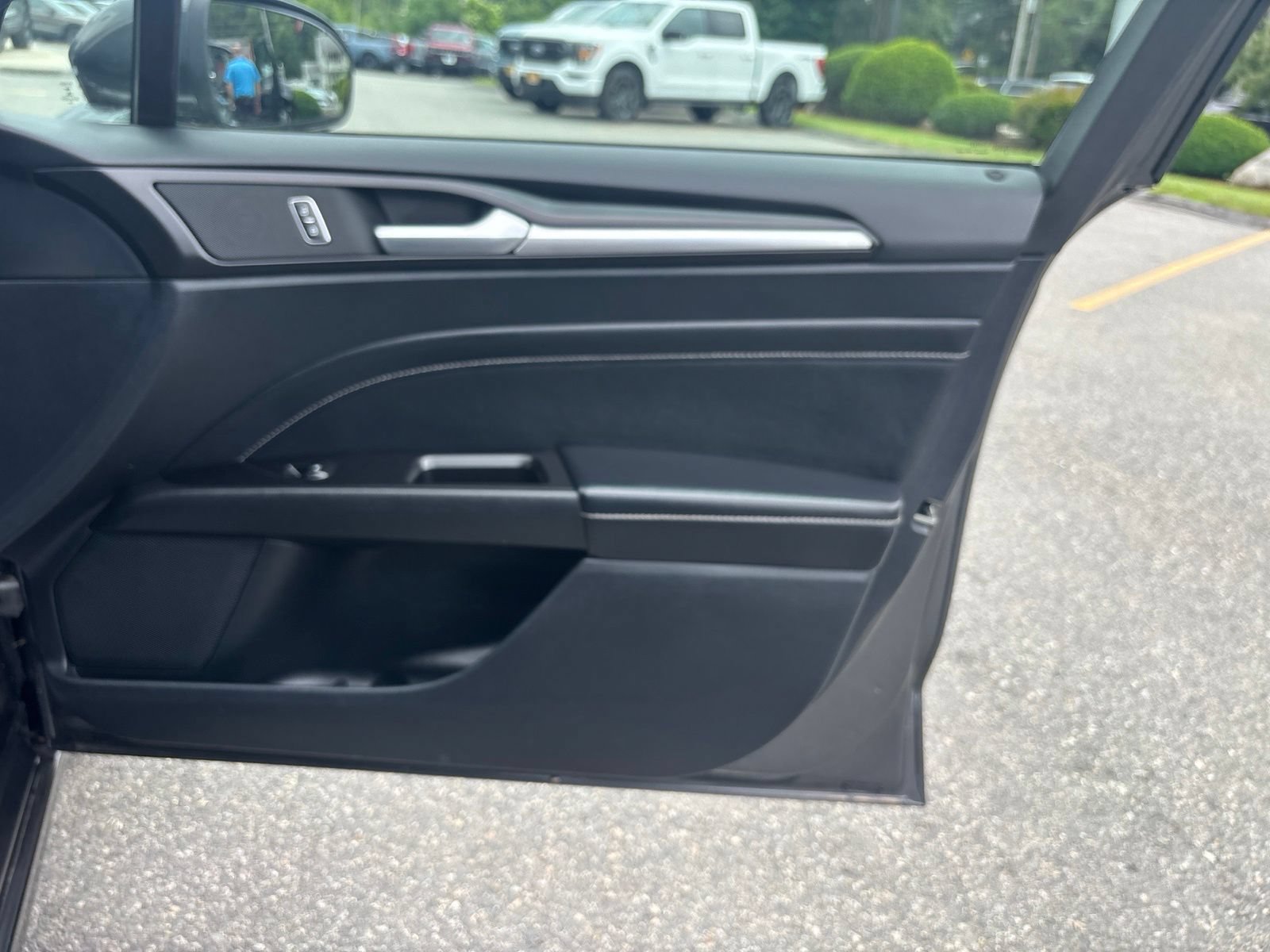 Used 2019 Ford Fusion Energi Titanium FWD image 34