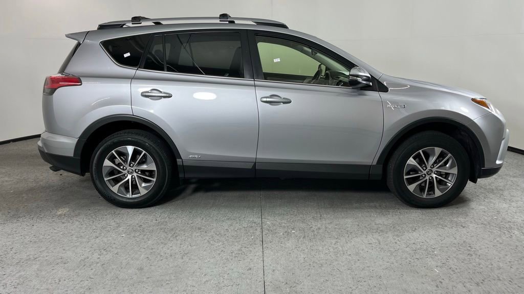 Used 2017 Toyota RAV4 XLE w/ Carpet Mat Package AWD/4WD image 2