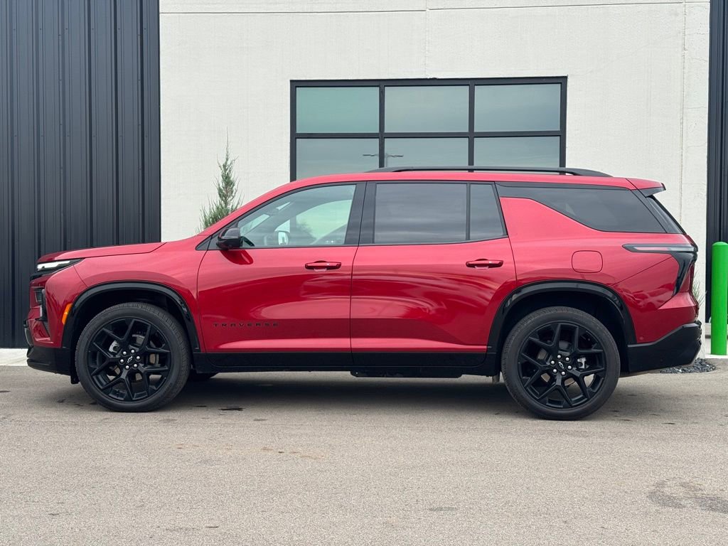 Used 2024 Chevrolet Traverse RS w/ LPO, Floor Liner Package image 2