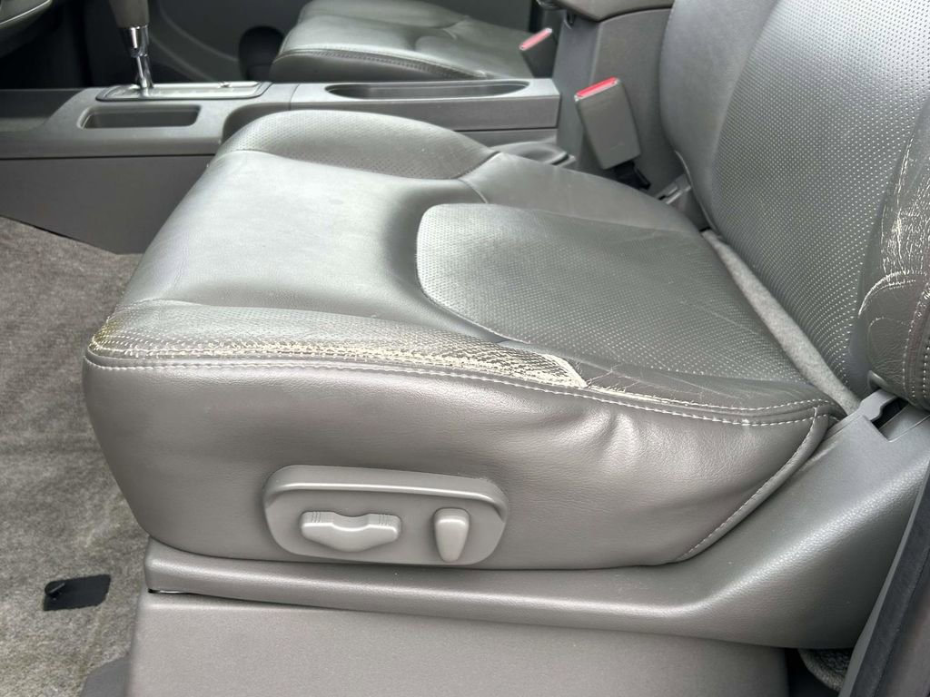 Used 2013 Nissan Frontier SL w/ Moonroof Pkg image 17