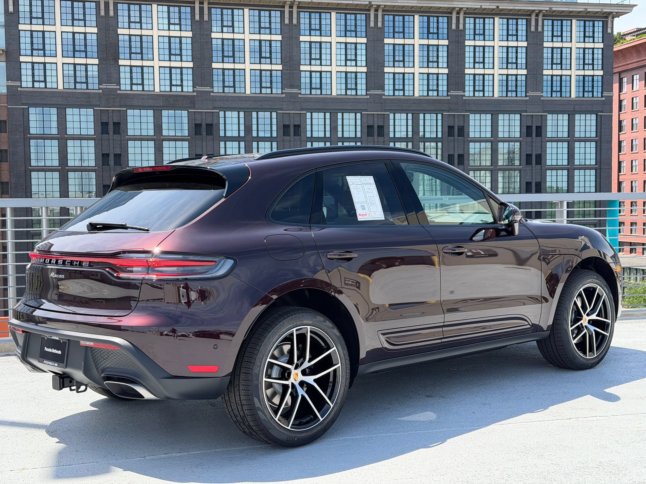 Used 2026 Porsche Macan AWD/4WD image 7