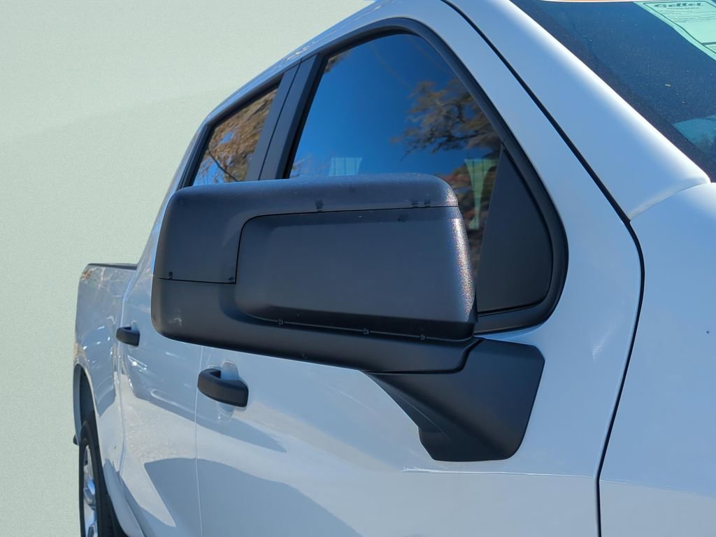 Used 2025 Chevrolet Silverado 1500 Custom image 11