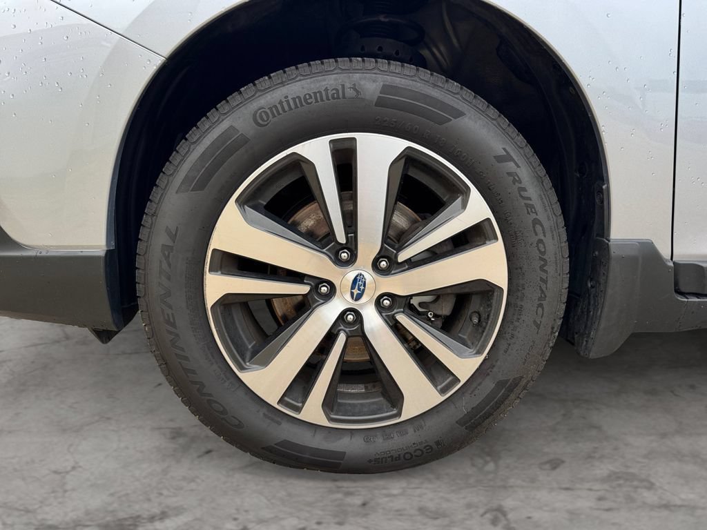 Used 2019 Subaru Outback 2.5i Limited w/ Popular Package #2 AWD/4WD image 9