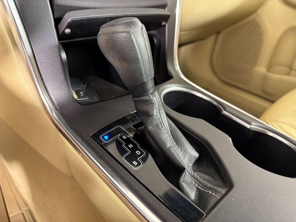 Used 2015 Toyota Camry XLE w/ Moonroof Package FWD image 31
