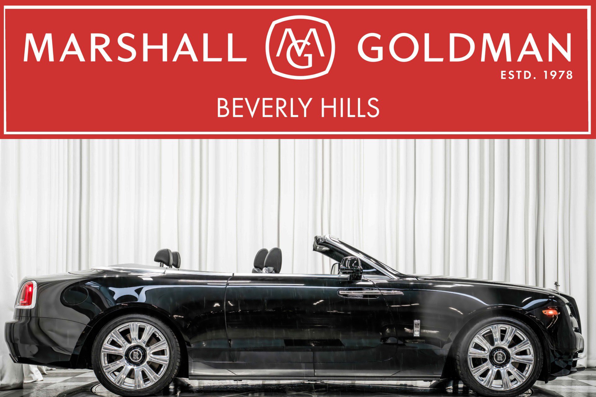 Used 2017 Rolls-Royce Dawn image 1