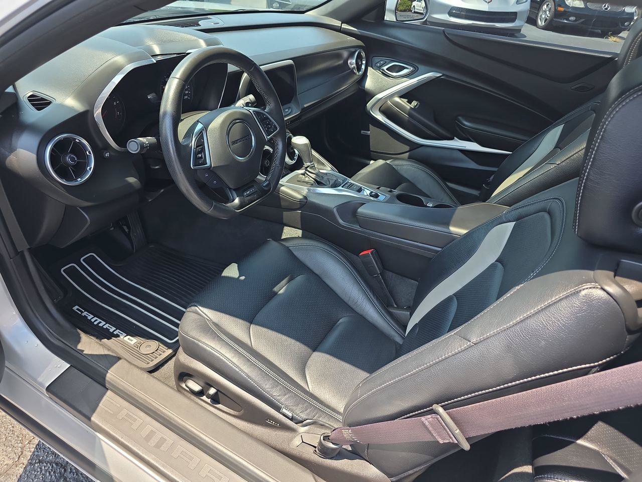 Used 2017 Chevrolet Camaro SS RWD image 4
