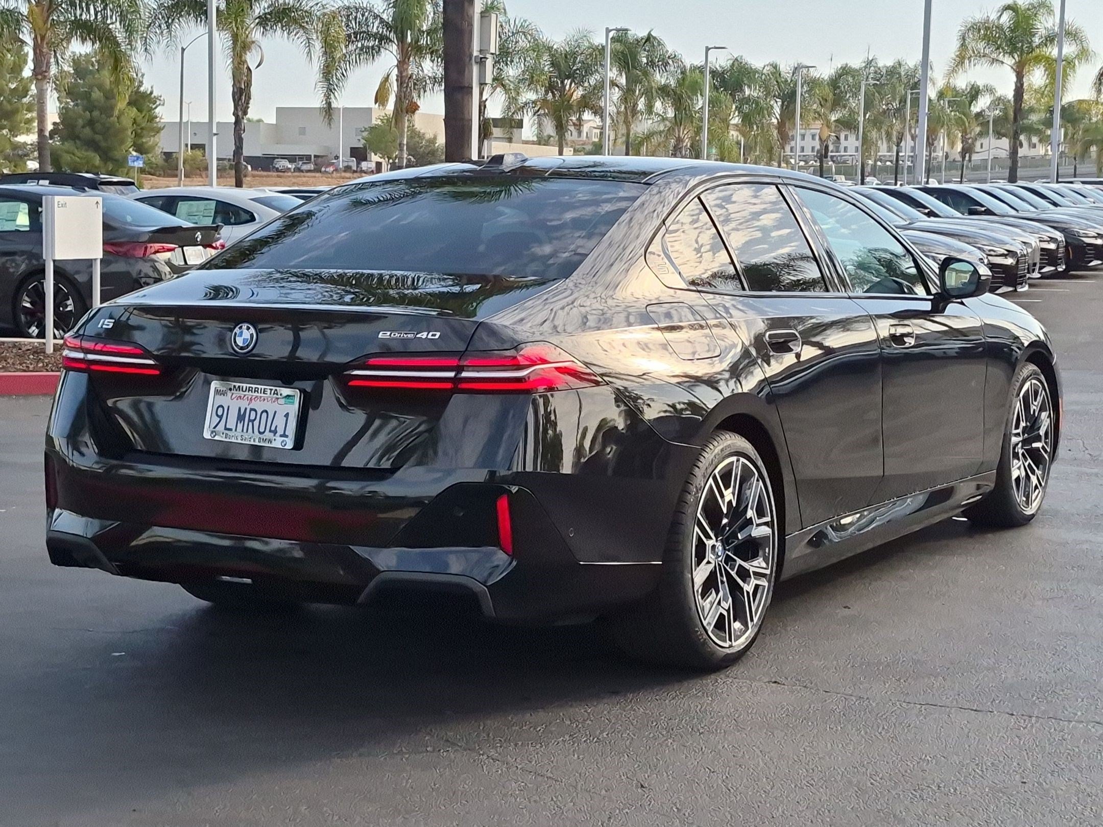 Used 2024 BMW i5 eDrive40i w/ Executive Package RWD image 10