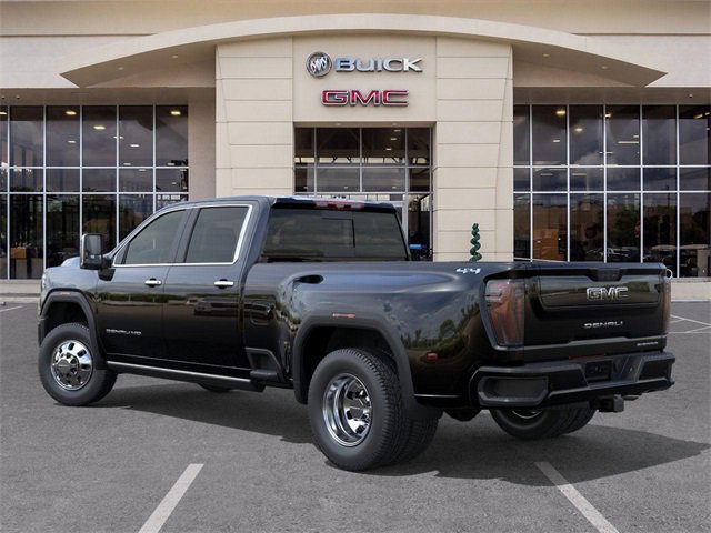 New 2026 GMC Sierra 3500 Denali Ultimate w/ LPO, Black Badging Package image 3