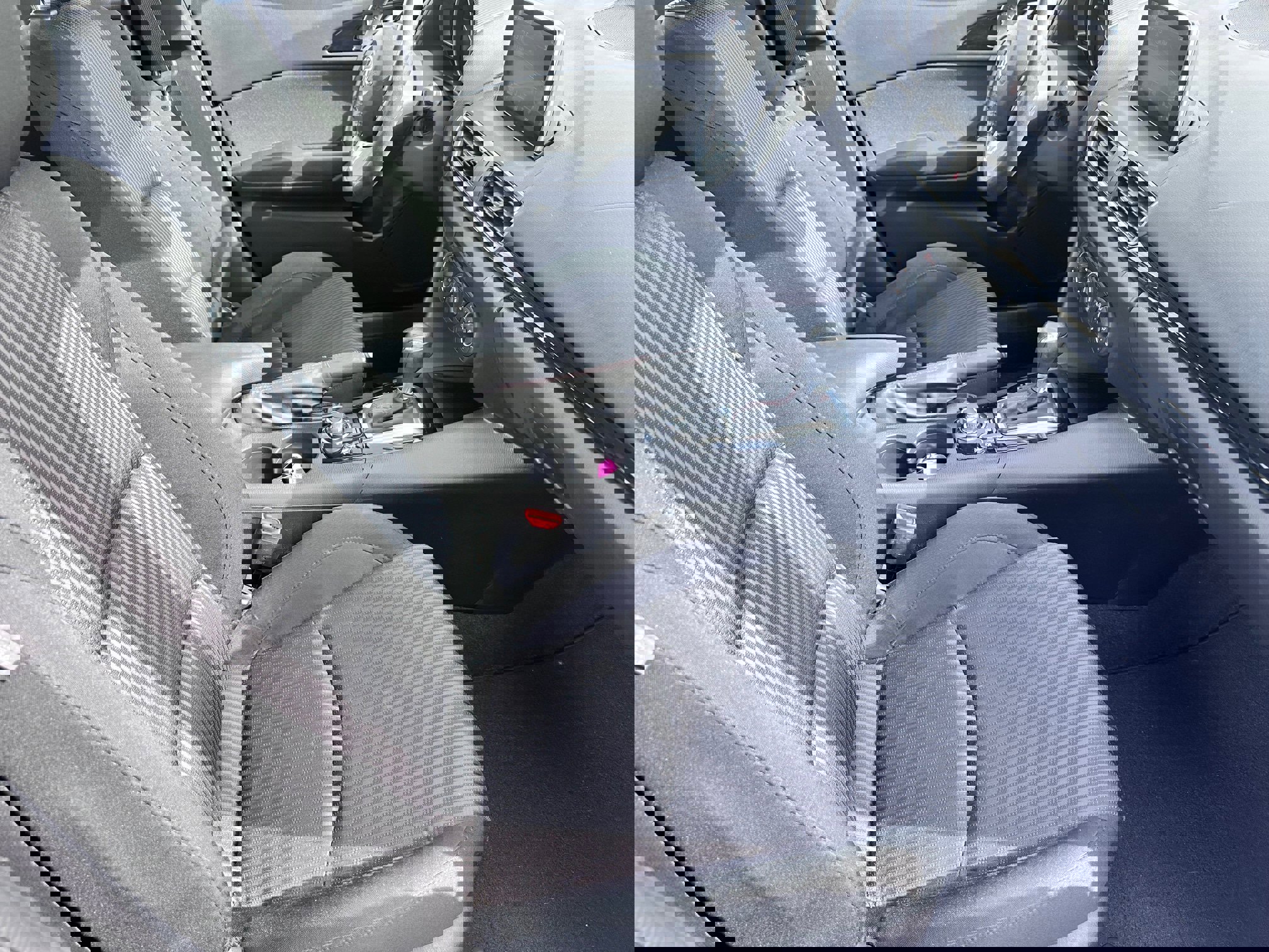 Used 2015 MAZDA MAZDA3 i Touring image 9