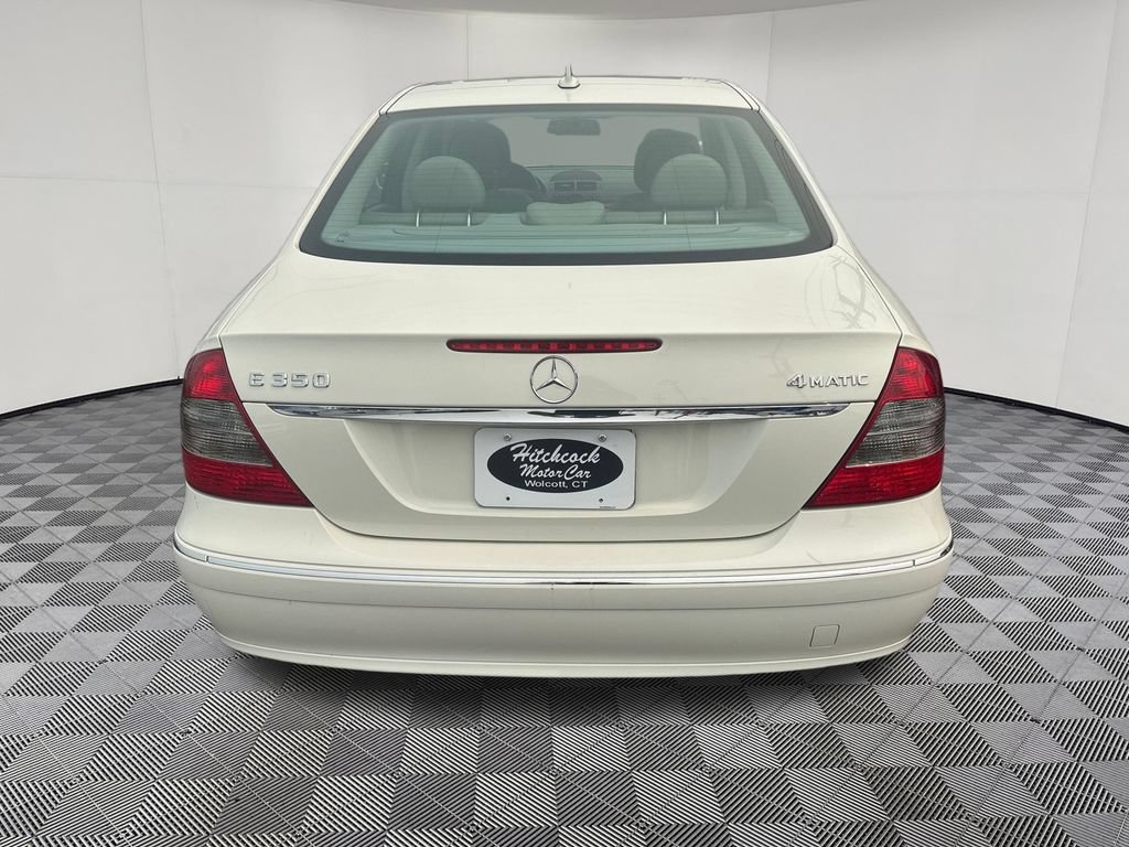 Used 2007 Mercedes-Benz E 350 4MATIC Sedan image 4