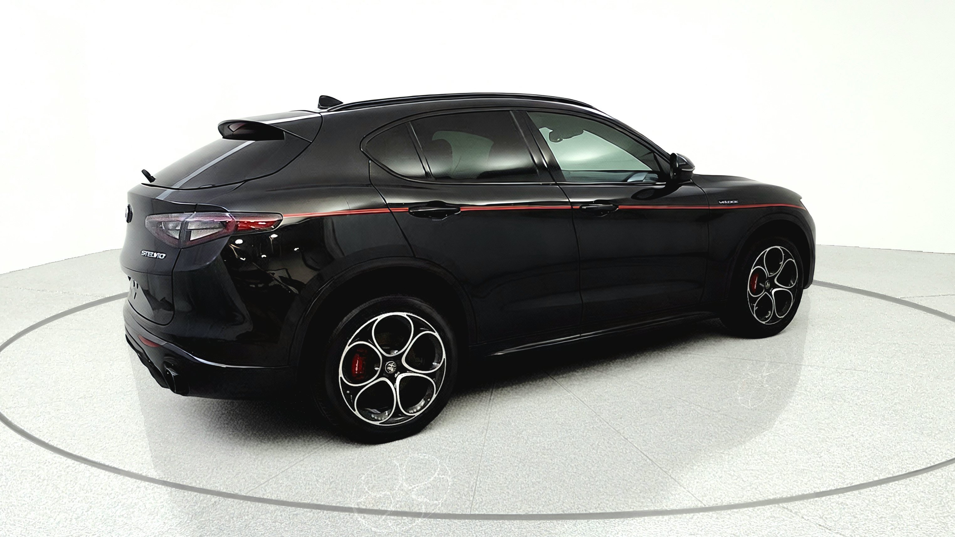 Used 2024 Alfa Romeo Stelvio Veloce AWD/4WD image 7